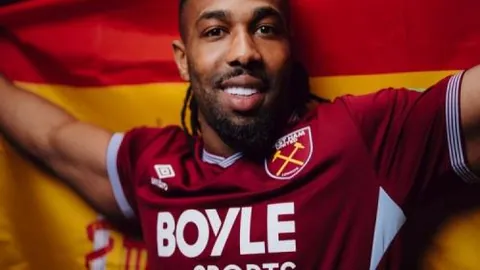 孙颖莎当之无愧，广受欢迎。